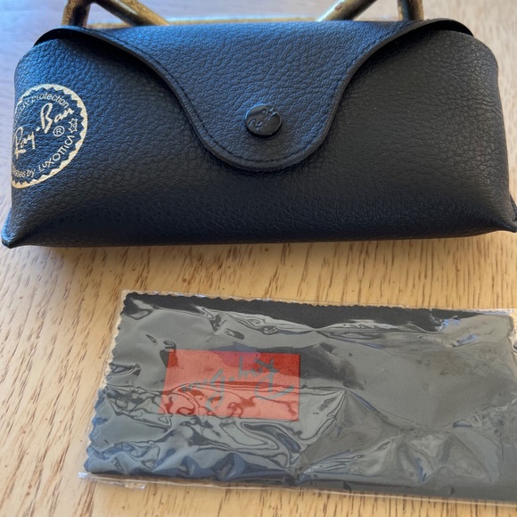 COPY - Ray-Ban "Erika Classic" - Picture 7 of 9